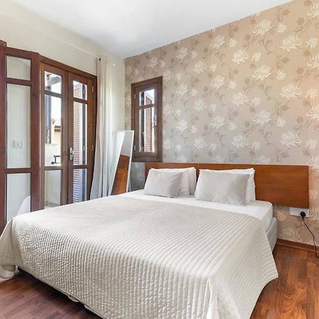2 Bedroom Apartment Assia With Communal Pool, Aphrodite Hills Resort Куклия Екстериор снимка