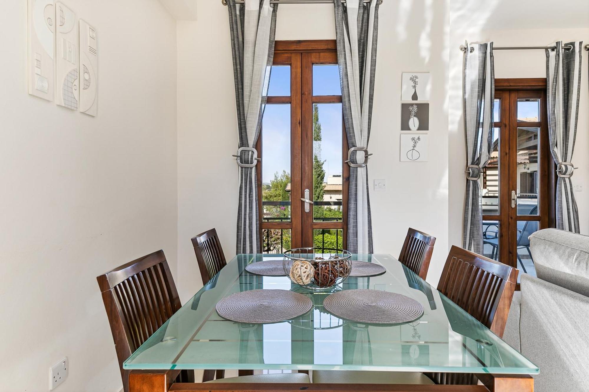 2 Bedroom Apartment Assia With Communal Pool, Aphrodite Hills Resort Куклия Екстериор снимка